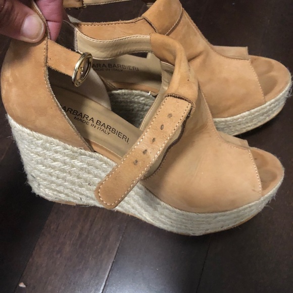 Tan wedge sandals - Picture 1 of 4